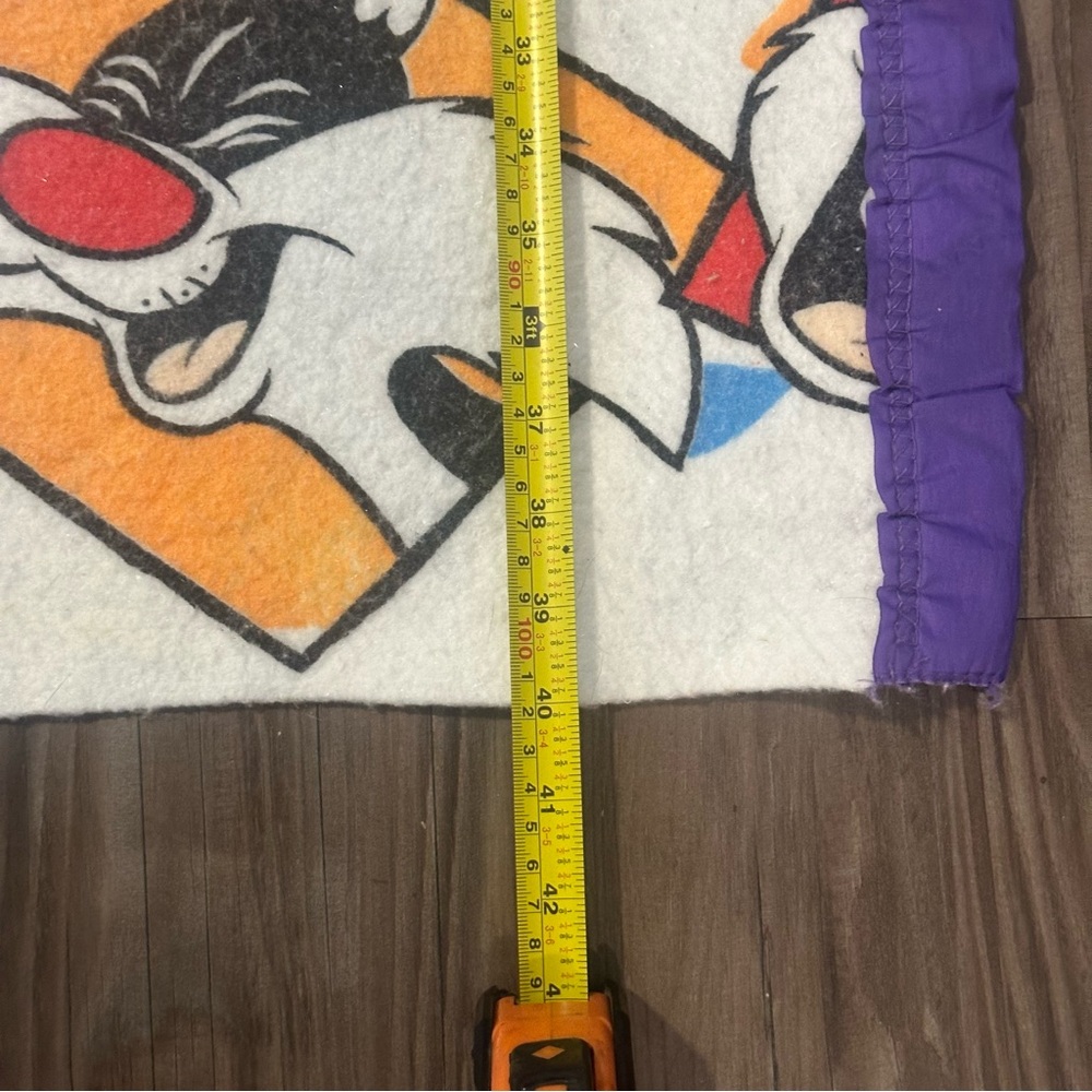 Vintage Looney Tunes Character Blanket - Picture 5 of 6